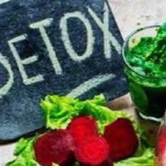 Ingredientes frescos utilizados em bebidas e preparações caseiras